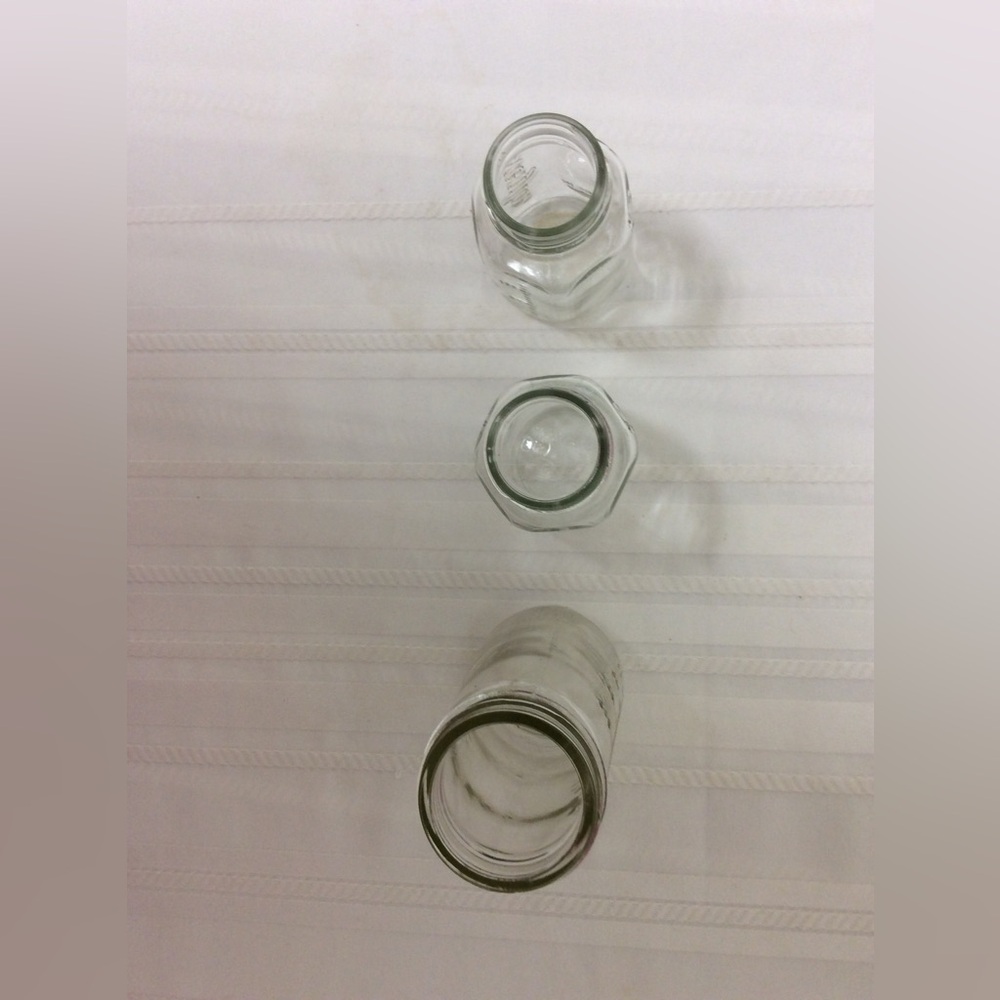 Vintage Baby Bottles Glass (1) Hygeia by Ball 8 oz and (2) Evenflo 4 oz no Tops - Picture 4 of 10